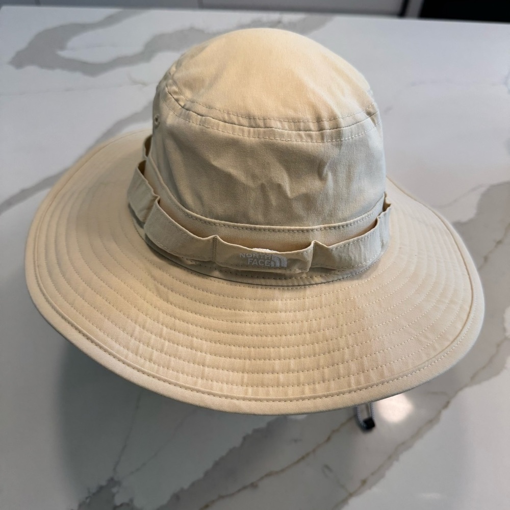 The North Face Brimmer Bucket Hat in Light Beige New - Picture 3 of 4